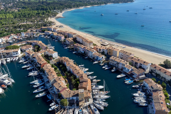 Livraison de glaçons à Cogolin : fraîcheur garantie pour vos événements