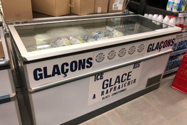 Livraison de glaçons à Sainte-Maxime : fraîcheur garantie pour vos événements